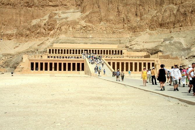Luxor Day Tour: Valley of Kings & Queens & Hatchepsut Temples - Valley of the Queens and Nefertari’s famous tomb