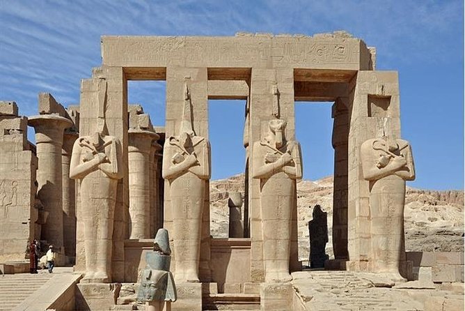 Luxor Full Day Tour Valley of the Kings with Transfer - Hurghada - Entering the Valley of the Kings