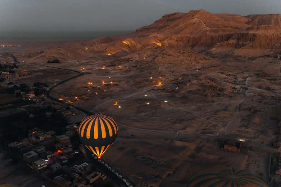 Luxor: Hot Air Balloon Ride over Luxor Relics - Why Luxor looks different from a balloon