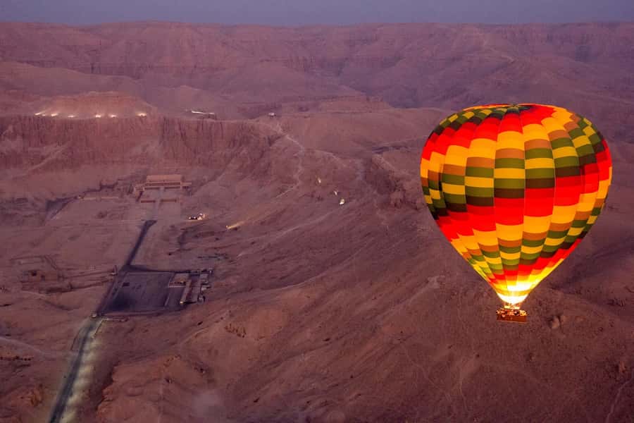 Luxor: Hot Air Balloon Ride Over Temple of Hatshepsut - The view over Hatshepsut and the ancient tombs