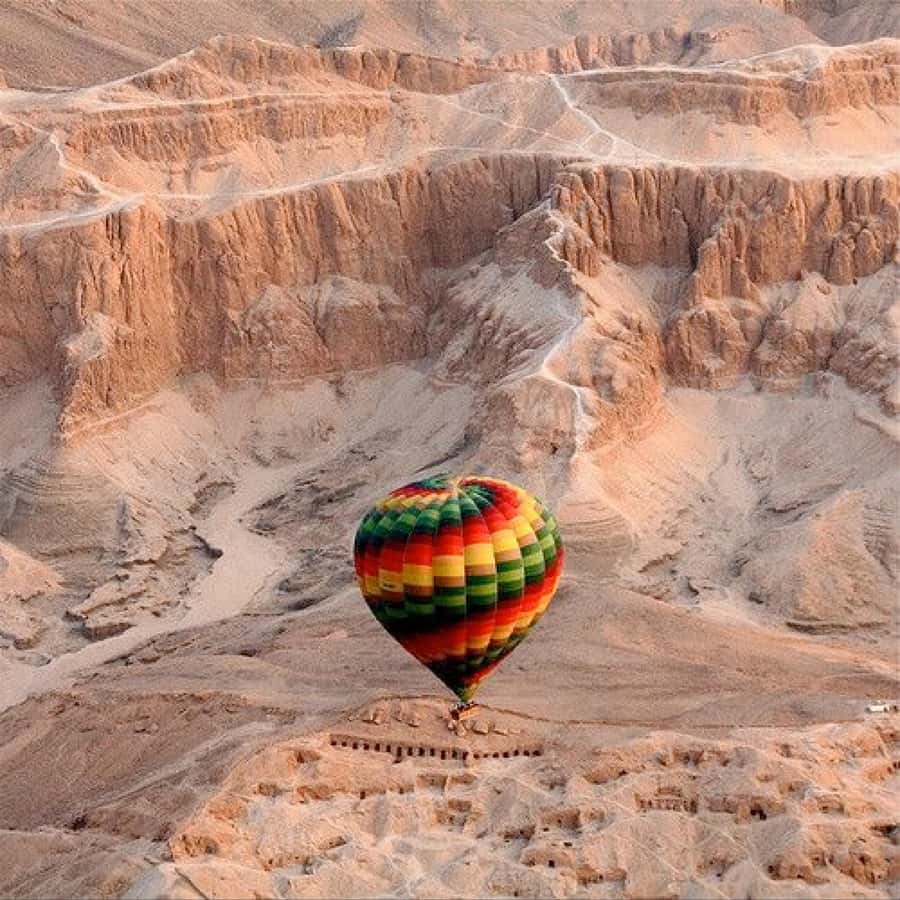 Luxor: Hot Air Balloon Ride over the Valley of the Kings - Watching the balloon inflate before takeoff