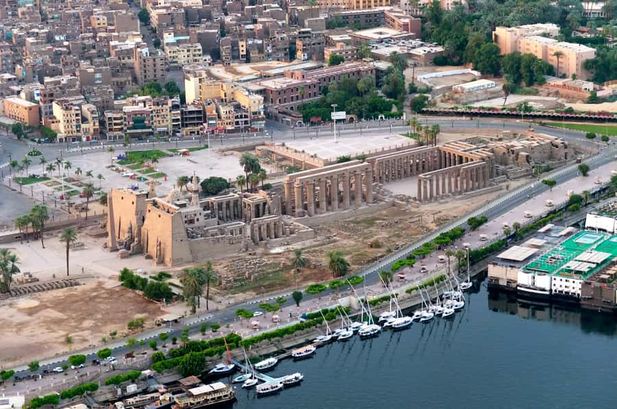 Luxor: Hot Air Balloon Ride with Full-Day Sights Tour - Why the balloon ride is the right way to begin