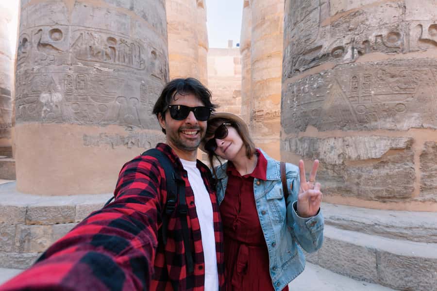 Luxor: Karnak Temple and Luxor Temple Tour with Lunch - What makes Luxor Temple different