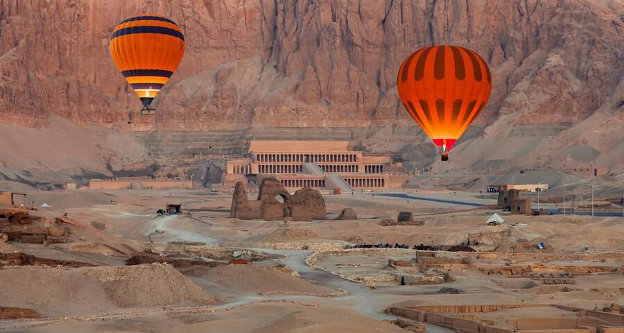 Luxor: Morning Hot Air Balloon Ride - Waiting for the balloon to inflate