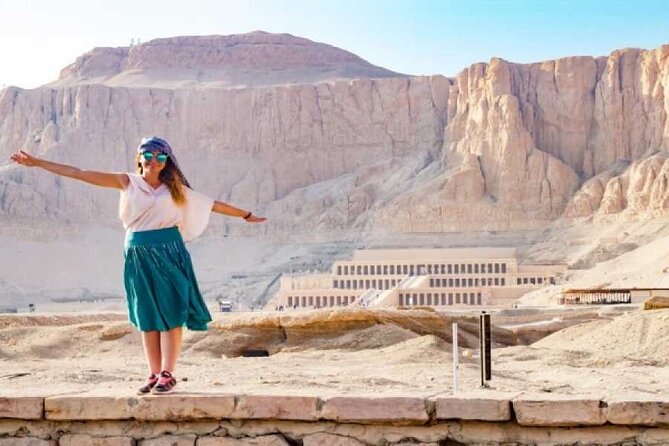 Luxor One Day Tour From Hurghada - Colossi of Memnon: a quick stop with a huge subject