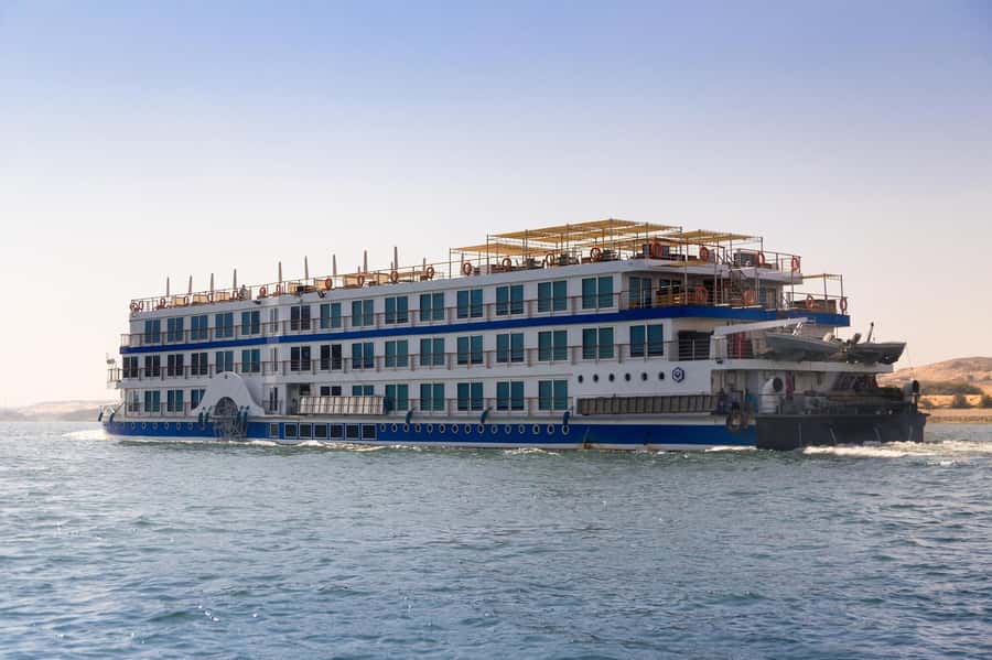 Luxor: One-night Nile Cruise to Aswan with Transfer - The Nile views are the real sightseeing