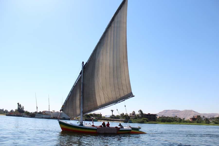 Luxor: Private Felucca Boat Trip with Hotel Pickup - Why a felucca is a good break from Luxor’s monuments