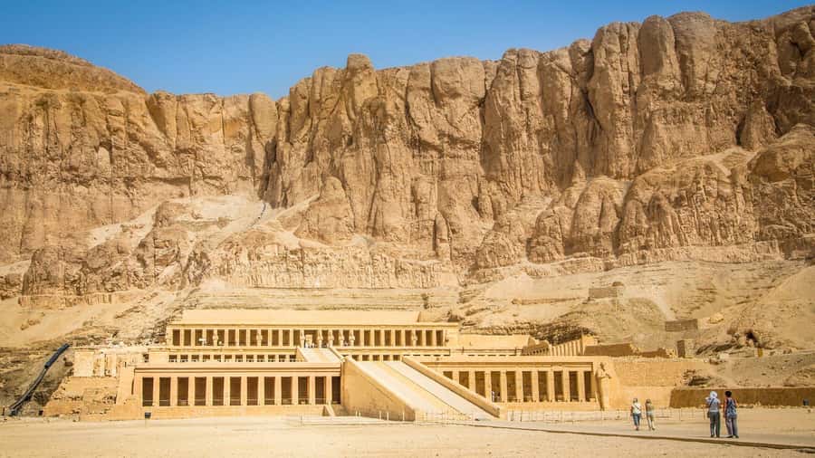 Luxor: Private Full-Day Luxor Highlights Tour with Pickup - The guides are the heart of the day