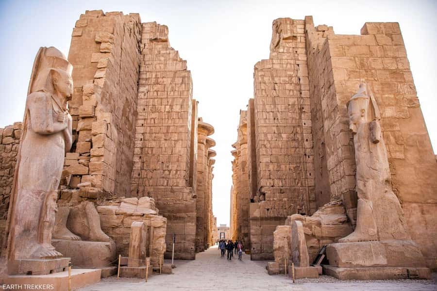 Luxor: Private Full-Day Luxor Highlights Tour with Pickup - Who should book this Luxor tour?