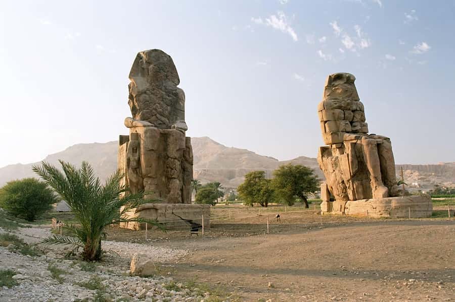 Luxor: Private Full-Day Luxor Highlights Tour with Pickup - The Valley of the Kings: tombs instead of pyramids