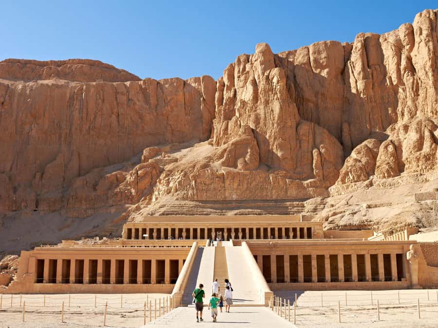 Luxor: West and East Banks All-Inclusive Tour & Balloon Ride - Valley of the Kings: tombs rather than temples