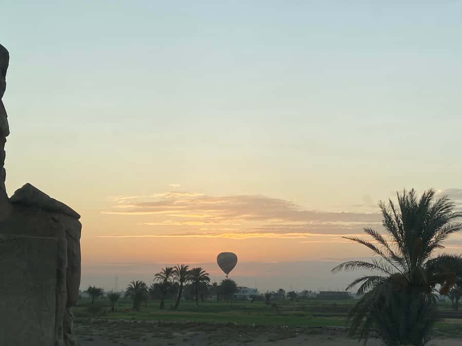Luxor: West Bank Hot Air Balloon Ride with Hotel Pickup - Why Luxor looks different from a balloon