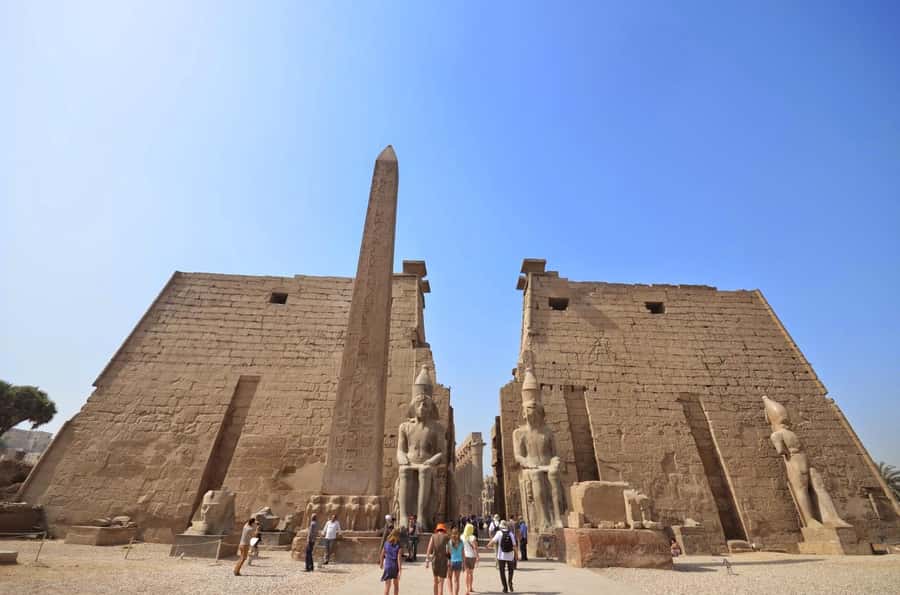 Luxor: West & East Banks & Tut's Tomb Private Full-Day Tour - Valley of the Queens: a shorter, different royal story