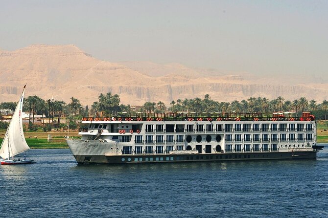 Luxury 5 Days Nile River Cruise from Luxor to Aswan with Private Tour Guide - Food, cabins, and the meaning of luxury