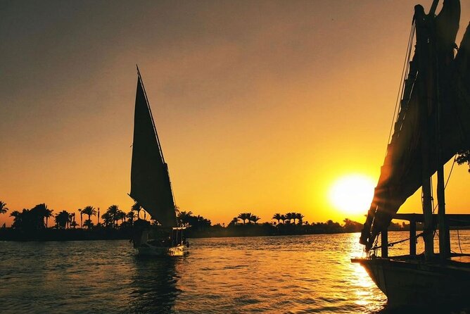 Luxury Private Felucca on the Nile with Lunch - Hotel pickup in Cairo or Giza