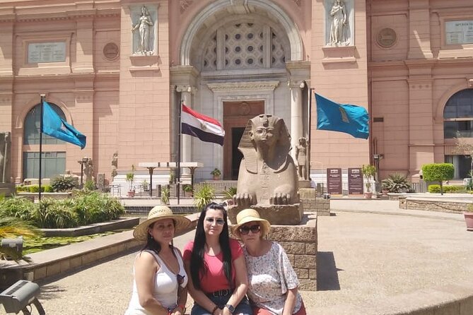 Luxury Private Tour Giza Pyramids ,Egyptian Museum and Bazaars - Meeting the Great Sphinx and Valley Temple