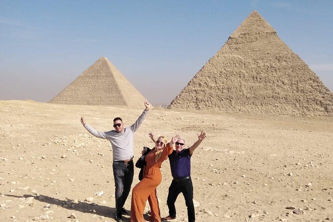 Luxury Private Tour Giza pyramids ,Sphinx ,Camel Rid and Lunch - Seeing the Great Sphinx up close