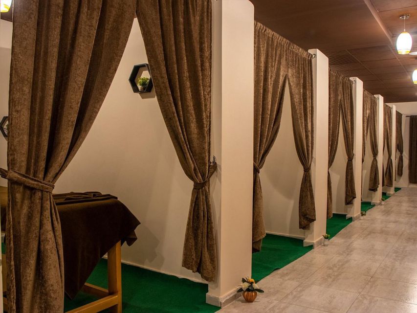Makadi Bay: Lotus Hammam & Spa Turkish Bath Experience - Arrival, changing rooms, and the first drink