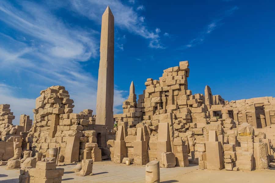 Makadi Bay: Luxor Highlights & King Tut Tomb Full-Day Tour - Crossing the Nile by felucca