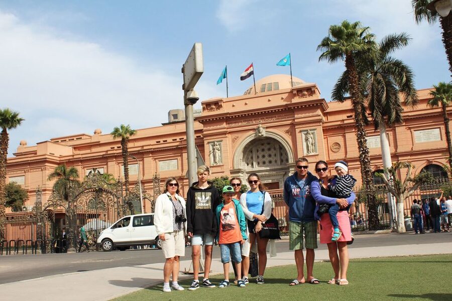 Marsa Alam: Ancient Cairo & Giza Pyramids Day Trip by Plane - Giza’s three pyramids and the Great Sphinx