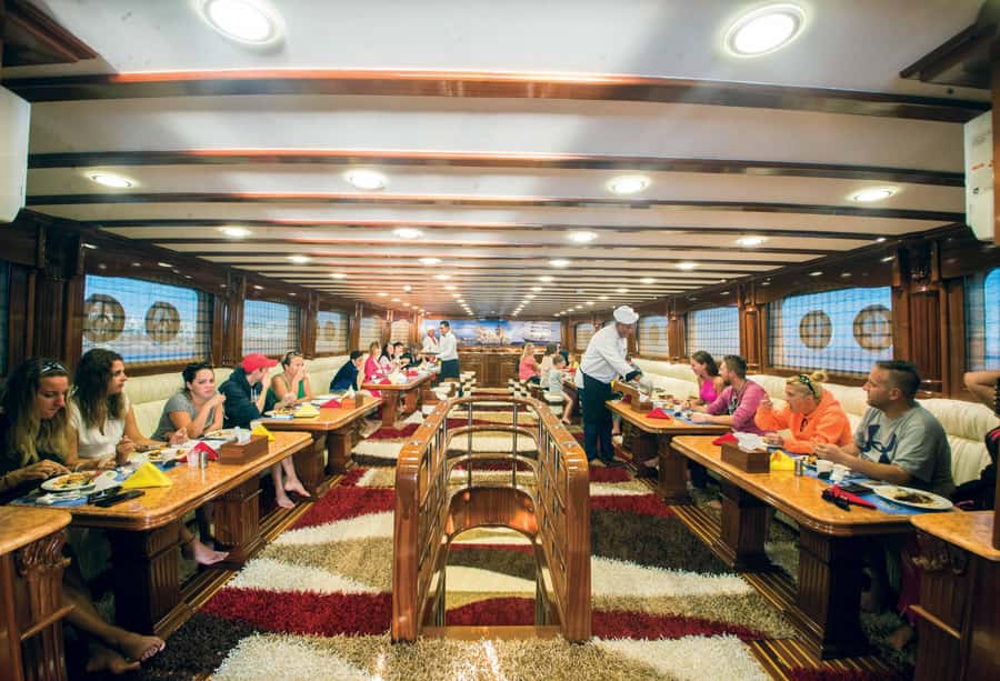 Marsa Alam: Elite vip Turtle bay snorkeling with BBQ Lunch - The second stop at Small Shenwa