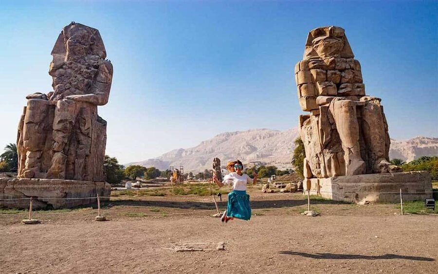 Marsa Alam: Valley of the Kings & Karnak Temples Luxor Tour - Guiding, languages, and the human side of the day
