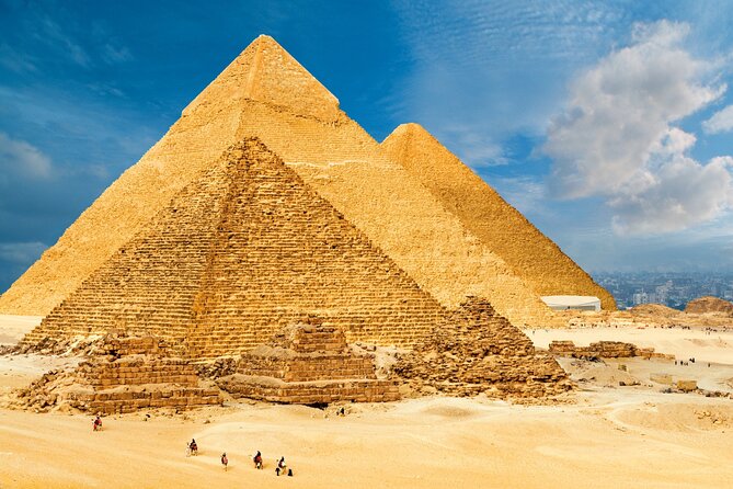 MrBeast 100 Hours Inside the Pyramids: An Exclusive Tour - Finding the best panoramic pyramid views