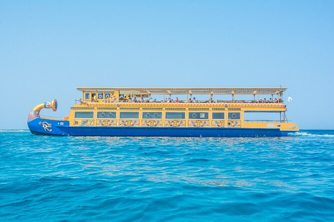 Nefertari Cruise Marsa alam with lunch/dinner & hotel pickup - Egyptian costumes and Tutankhamun’s throne