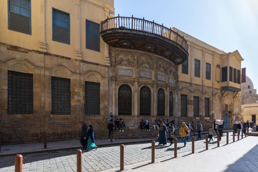 Old Cairo Guided Walk Tour: History, Culture & Street Bites - Sultan Barquq and the Mamluk architectural show
