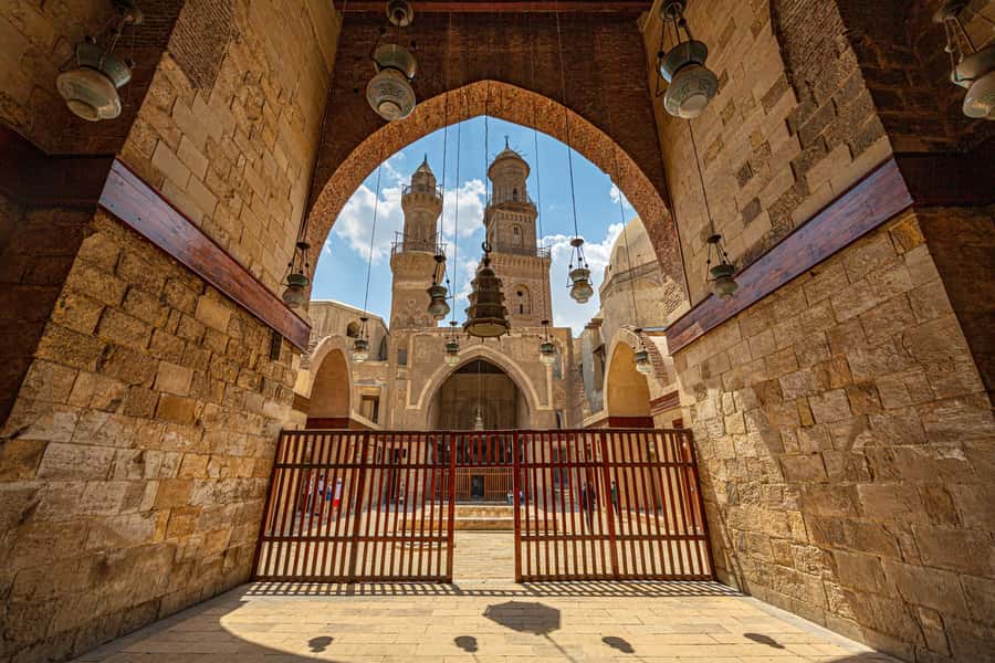 Old Cairo Guided Walk Tour: History, Culture & Street Bites - The Qalawun Complex and medieval Cairo’s many functions