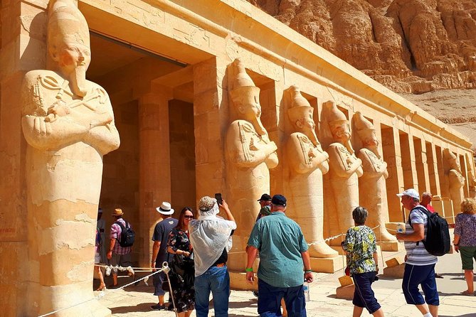 Package deal Hot Air Balloon Ride & Full Day Luxor Tour w/Guide Lunch - Before dawn: the hot-air balloon flight