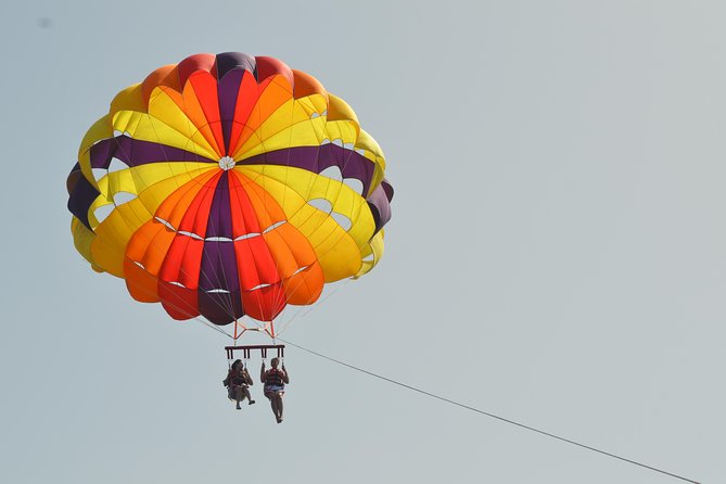 Parasailing Adventure Fly to Sky with Hotel Pickup - Hurghada - What happens at the parasailing boat