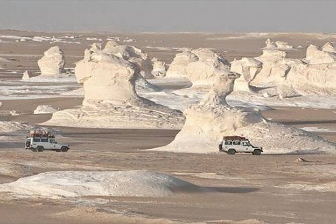 Private 2 Days Jeep Safari to White Desert and Bahariya Oasis - New White Desert and a night beneath the stars