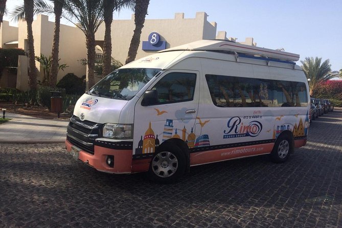 Private Airport Transfer: Cairo Airport Transfer to anywhere in Cairo - Meeting your driver after arrival