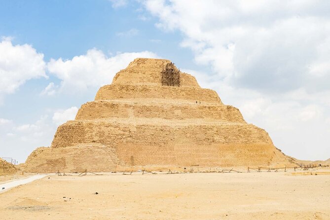 Private All Inclusive;Giza Pyramids,Sphinx,Memphis,Saqqara,Lunch&Camels - A private vehicle makes a long Cairo day easier
