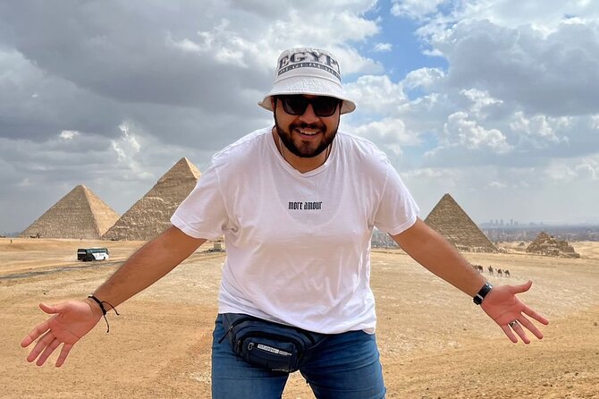 Private Cairo and Pyramids Tour with an Egyptologist Guide - Seeing the second pyramid and the Giza group