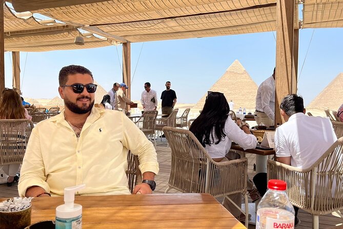 Private Cairo and Pyramids Tour with an Egyptologist Guide - Tahrir Square and a small taste of Cairo life