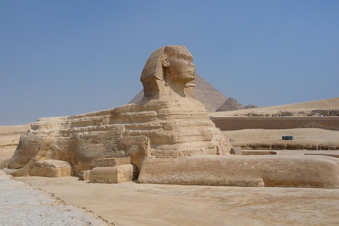 Private Day to Giza Pyramids, Egyptian Museum and camel sunset - At the Giza Plateau: Cheops, Chephren, Mycerinus, and the Sphinx