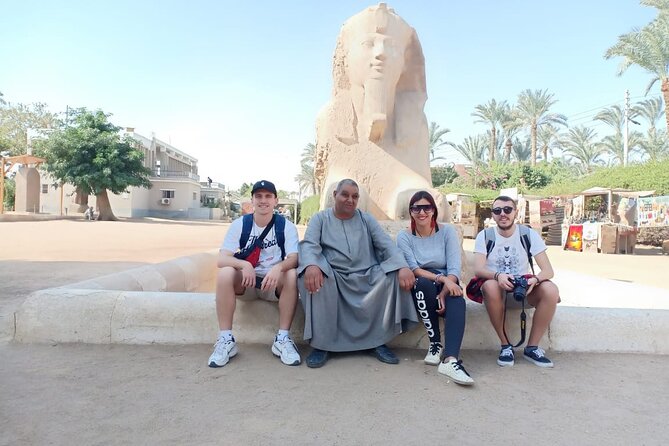 Private Day Tour Giza Pyramids, Memphis and Sakkara Pyramids - Lunch: restaurant meal or food on the move