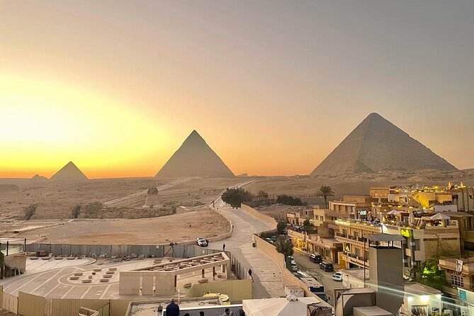 Private Day Tour Pyramids of Giza, Egyptian Museum and Bazaars - At a glance