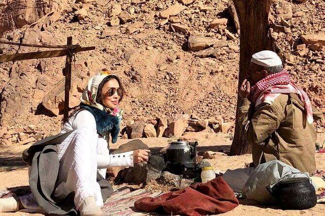 Private Day Tour To White Desert And Bahariya Oasis - Bahariya Oasis, palms and springs