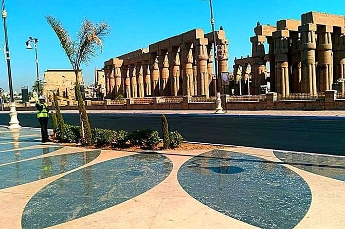 Private Full-Day Tour in Luxor with Hotel Pick Up - The Valley of the Kings: tombs beneath the Theban hills
