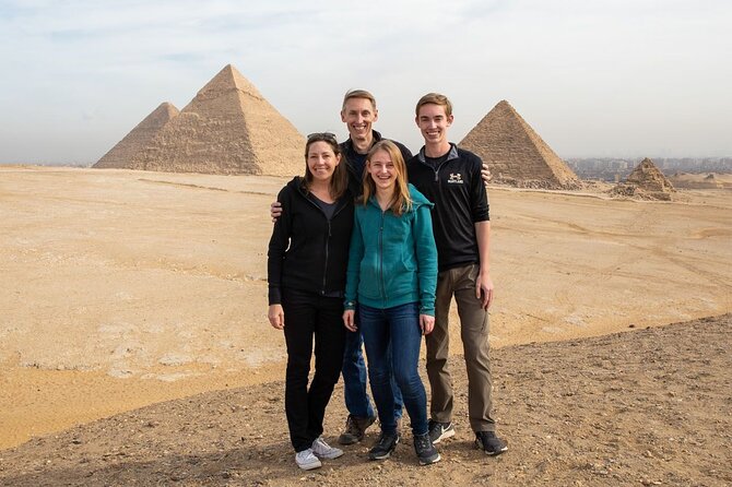 Private Full-Day Tour to Giza Pyramids,Sphinx,Memphis, and Saqqara - Lunch at a local Egyptian restaurant