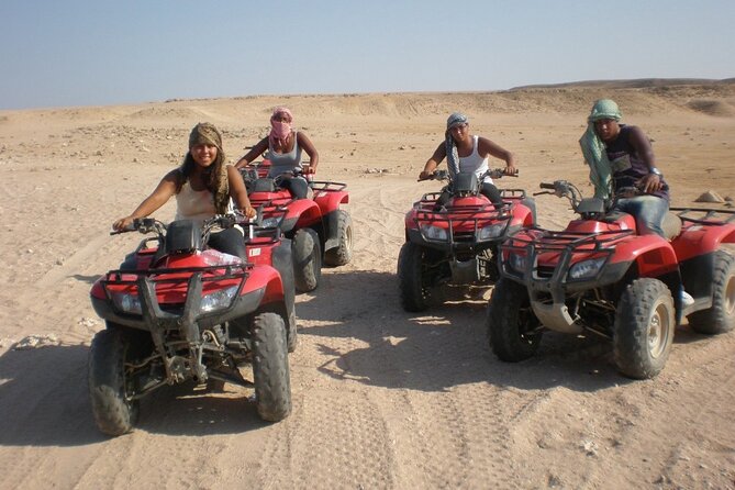 Private Full-Day Tour to Giza Pyramids,Sphinx,Memphis, and Saqqara - Memphis and the colossal Ramses II statue
