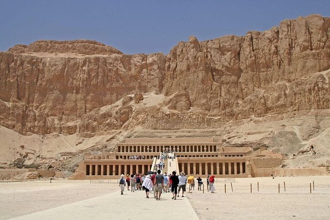 Private Full Day Tour: Valley of the Kings,Hatshepsut temple&more - Deir el-Medina and the people behind the tombs