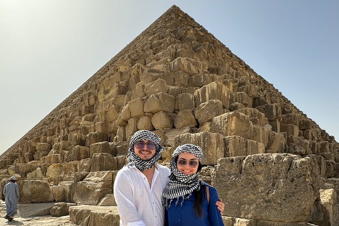 Private Giza Pyramids & Sphinx Day Tour with Lunch from Cairo - Menkaure’s smaller pyramid complex