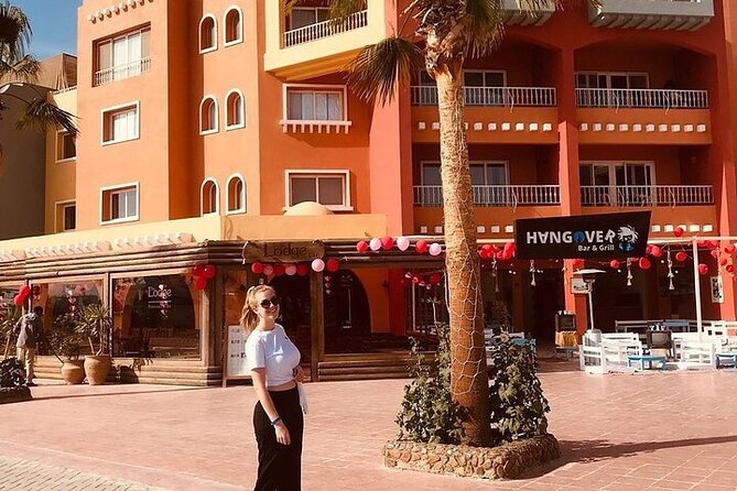 Private Guided City Tour and Shopping Experience in Hurghada - El Mina Mosque and the practical question of entry