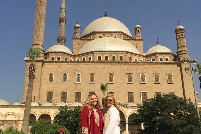 Private Guided tour to Giza Pyramids,Sphinx Camel Ride and Lunch - Seeing all three pyramids at Giza