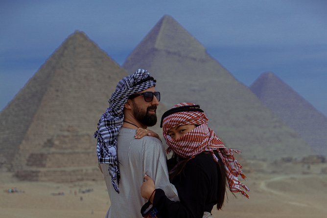 Private Half-Day Tour: Giza Pyramids and Sphinx by Camel - Khafre’s Pyramid and the Sphinx Connection