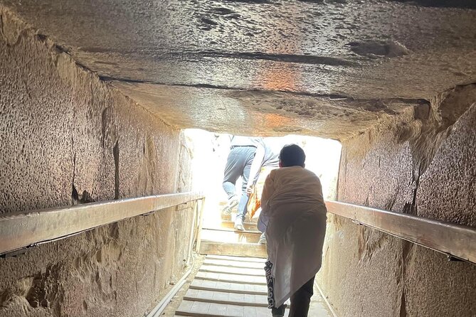 Private Half Day Tour Pyramids of Giza and Sphinx - A guide-led morning with Mostafa